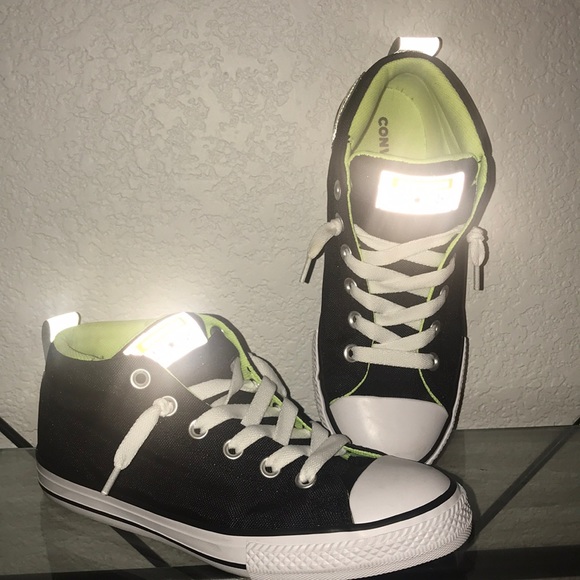 Converse - Picture 1 of 4